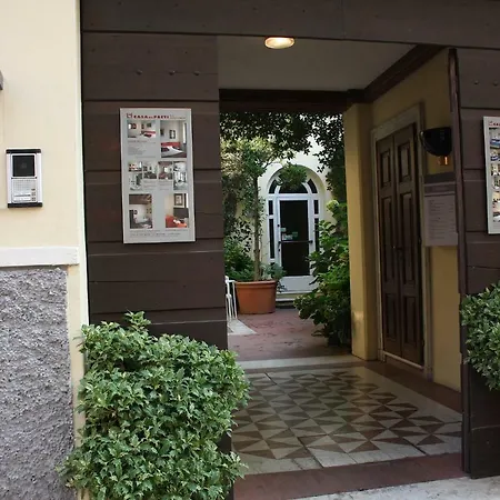 Casa Dei Poeti 3*