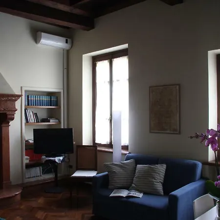 Casa Dei Poeti 3*