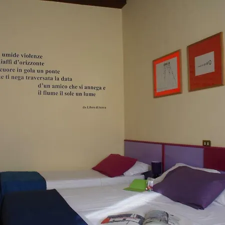 Casa Dei Poeti Bed and Breakfast 3*