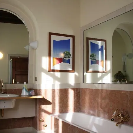 Casa Dei Poeti Bed & Breakfast 3*