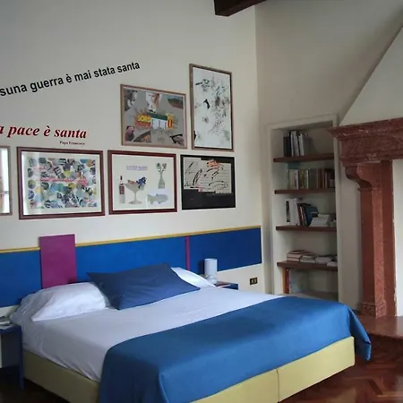 Casa Dei Poeti Bed & Breakfast Mantova